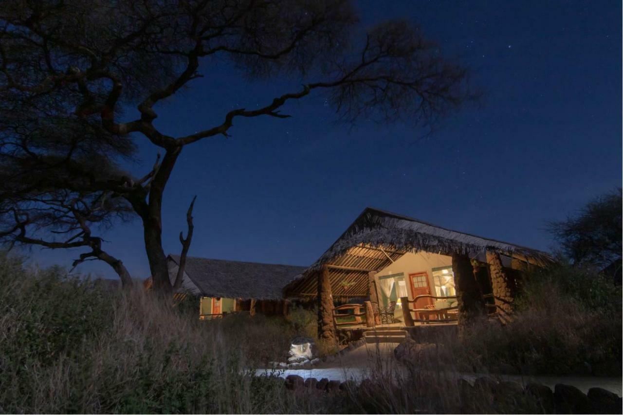 Kibo Safari Camp Villa Amboseli Dış mekan fotoğraf